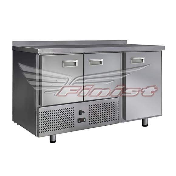 Стол холодильный GN2/3  Финист СХСн-600-3* динамика 3 двери нижний агрегат