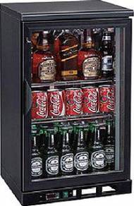 Витрина холодильная настольная 3-ярусная 123л для бутылок Koreco KBC2G Витрина холодильная настольная 3-ярусная 123л для бутылок Koreco KBC2G